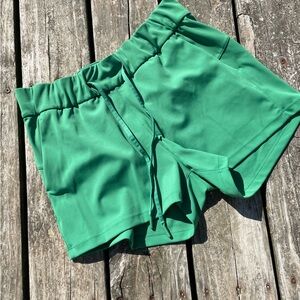 ZYIA Bright Green Club Elastic Pull-On Shorts